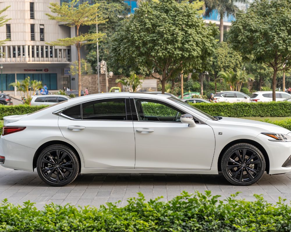 Lexus ES 250 F Sport