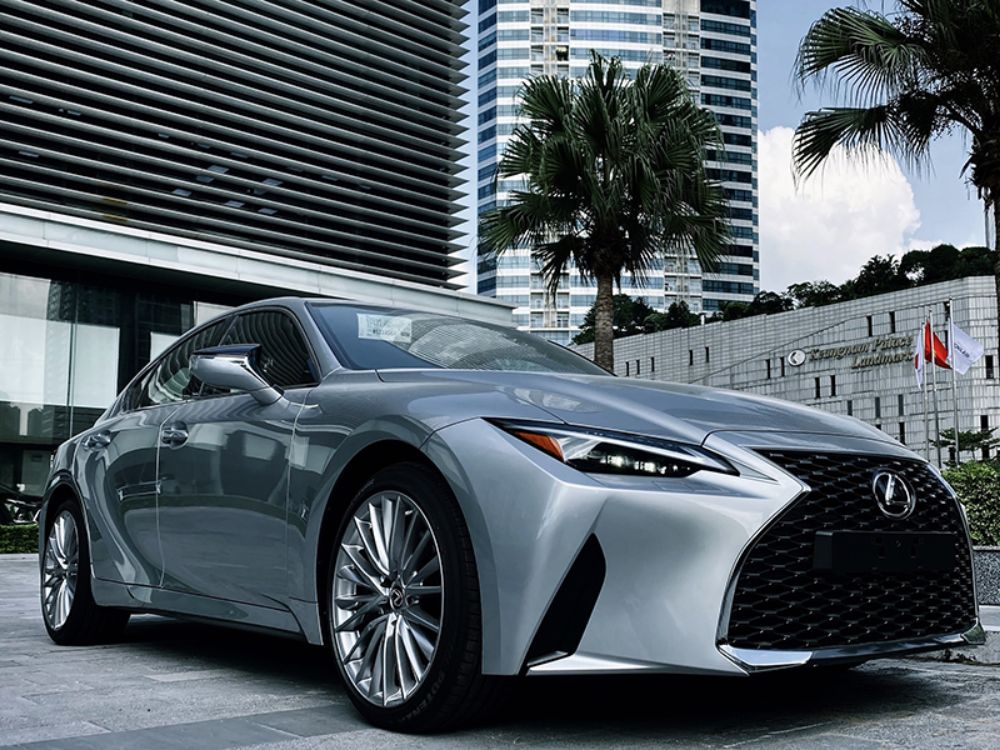 Unbelievable Lexus Is 300 Miles Per Gallon The Shocking Truth Revealed