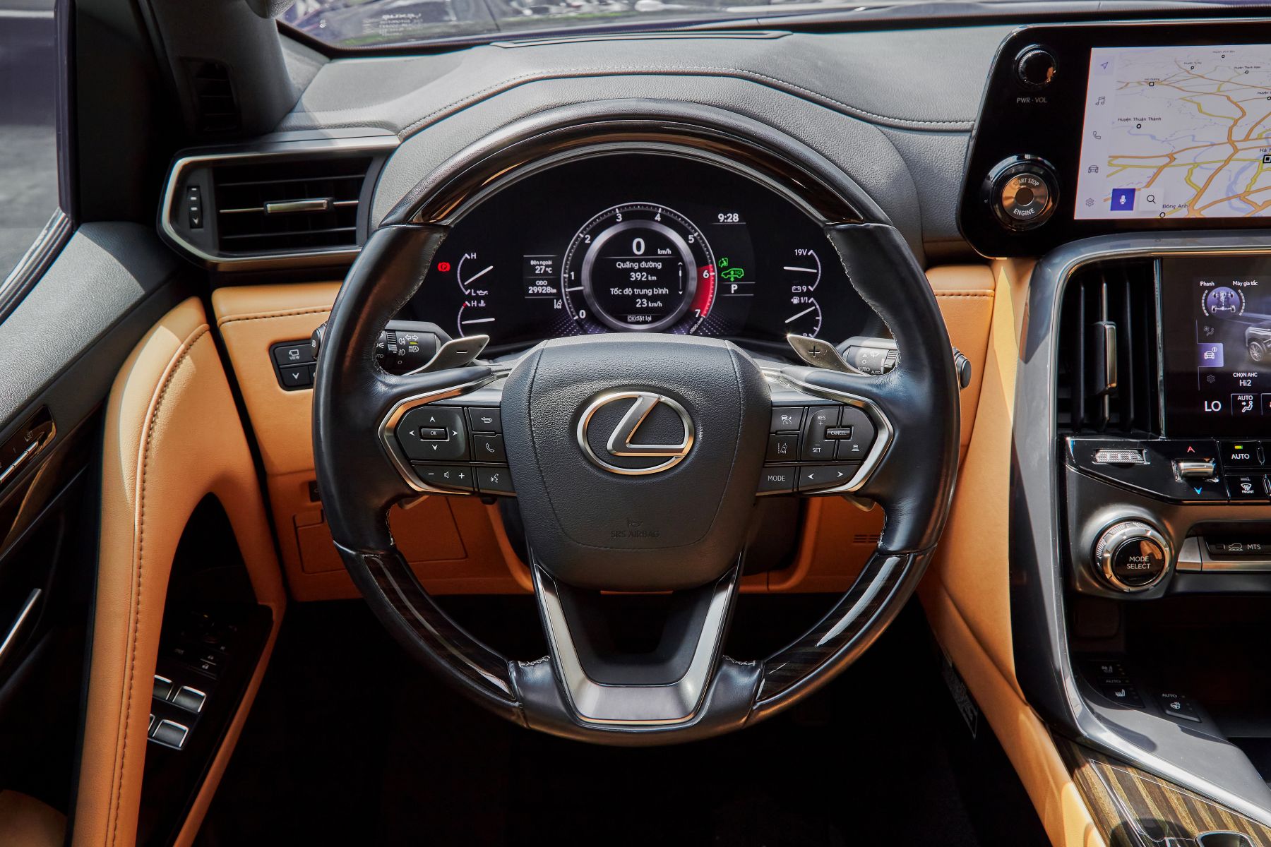 lexus-lx600-noi-that-nau1